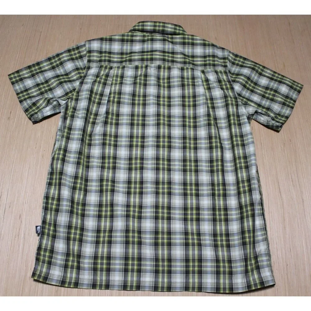 The North Face Button Up Hiking‎ Shirt Mens Size M Nylon Blend Plaid Gray Green